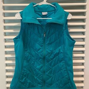 Columbia Teal quilted and Fleece vest Size L
